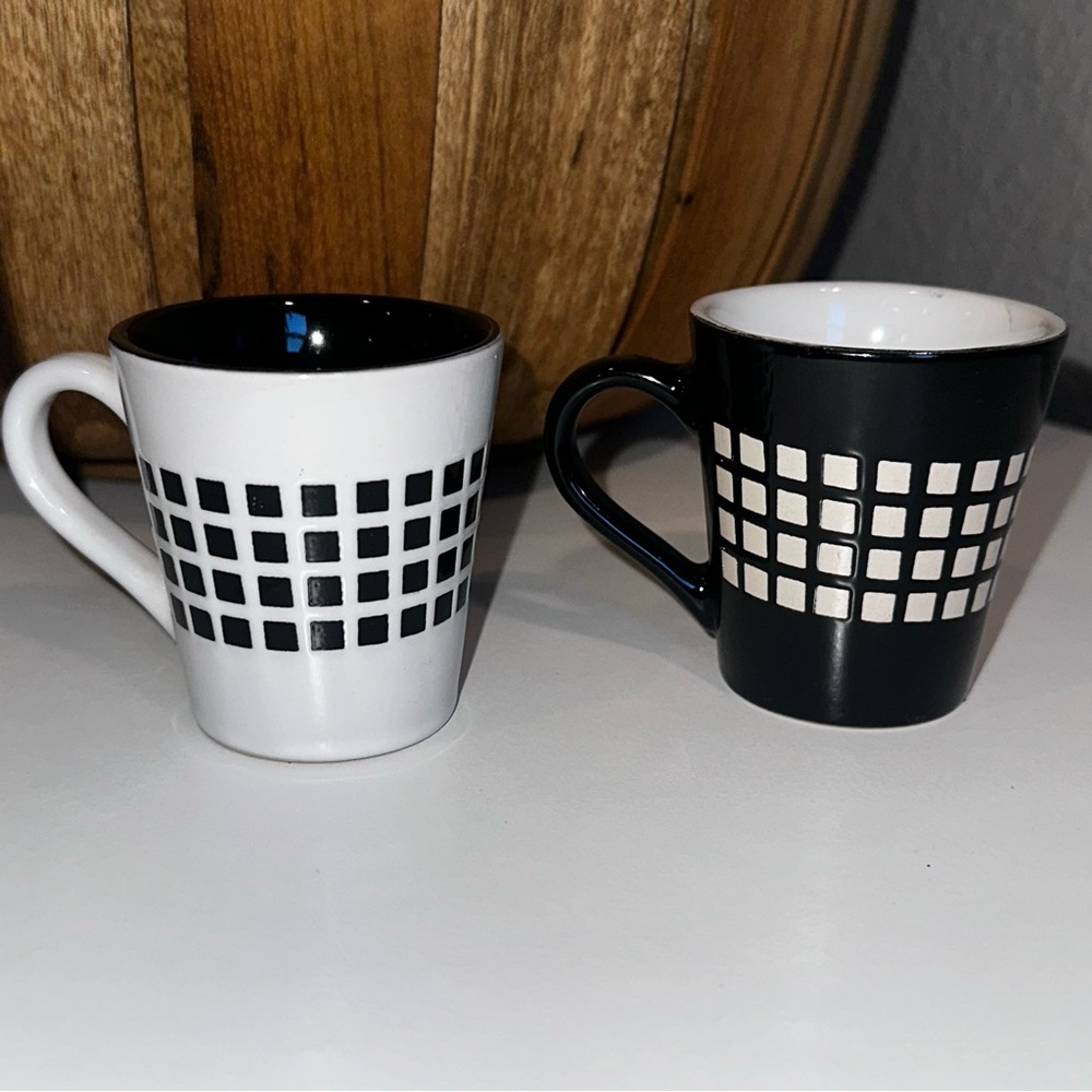 Set Of Black & White Checkered Espresso/Shot Mini Mugs Simple Modern Chic MCM